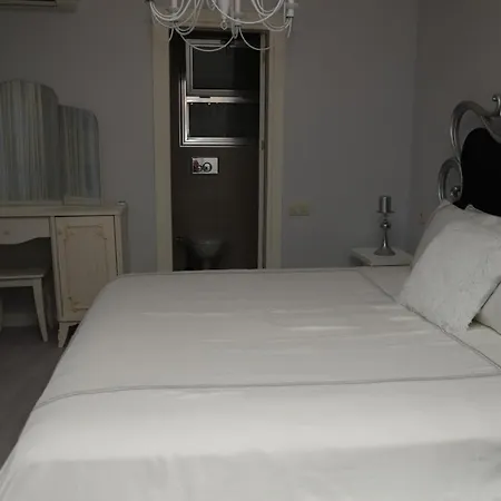 Villa Alaçatı White Serenity